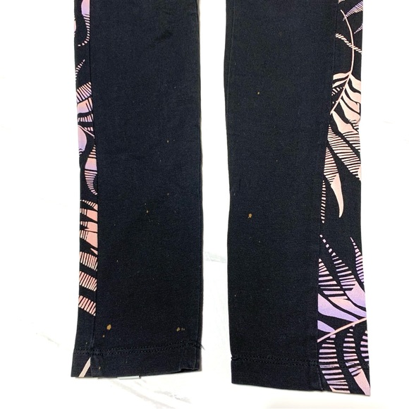Puma Women’s Black Pink Leaves Print On Sides Lightweight Leggings Size XS/Small - Picture 7 of 12